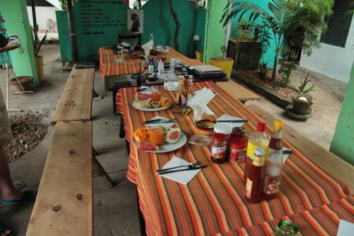 Hostal Nungwi Backpacker Apartments