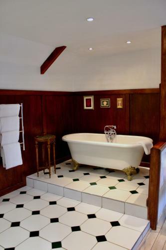 Hostal Le Ballon Rouge Guest House