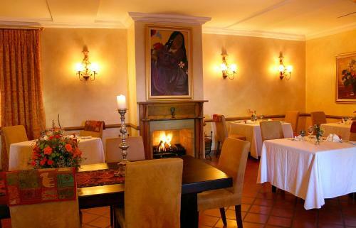 Hostal Le Ballon Rouge Guest House
