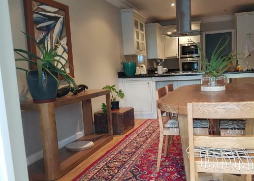 Hostal Franschhoek Village House