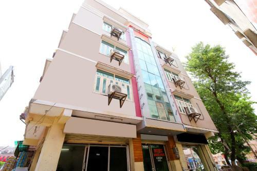 Spot On 45048 Hotel Sanwariya