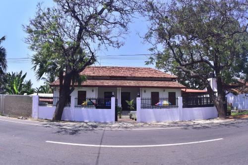 Hostal Peninsula Hotel