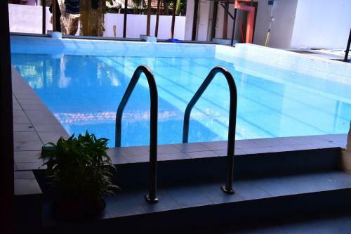 Hostal Peninsula Hotel