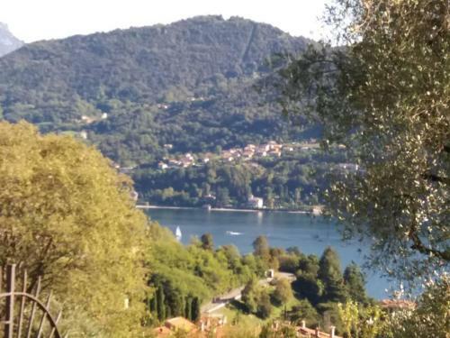Apartamento Camera Con Bagno E Portico Vista Lago