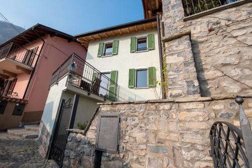 Lora Lake Villa