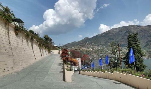 Hotel H Lake View, Bhimtal, Nainital
