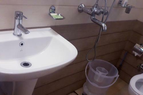 Lodge Rudraksha Cottage & Resort