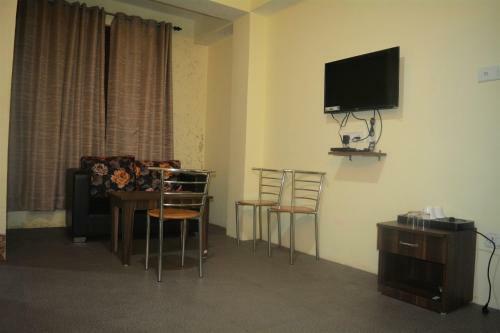 Hotel Rufina Cardamom Residency