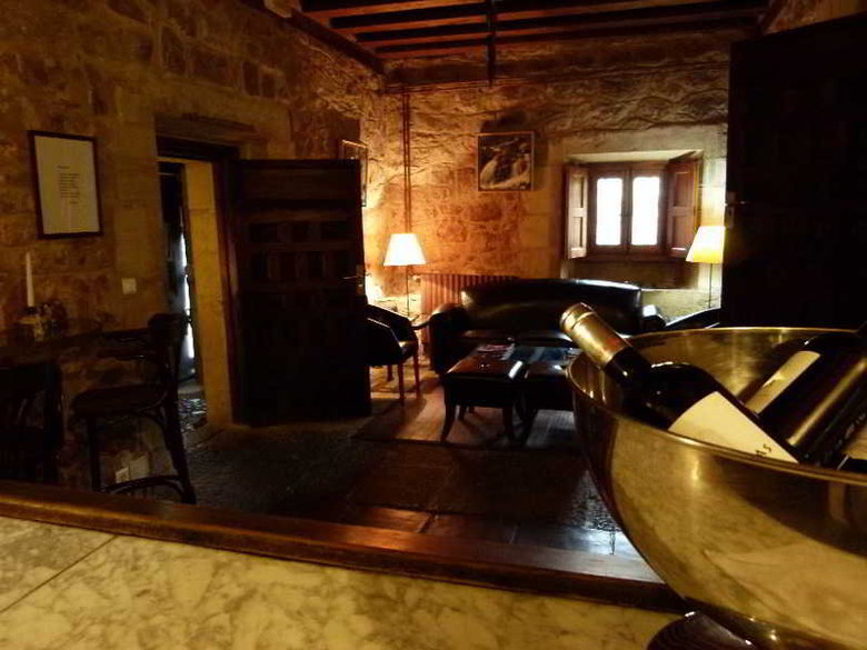 Hostal Real Posada De La Mesta