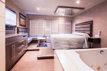 Le Chabrol Hotel & Suites