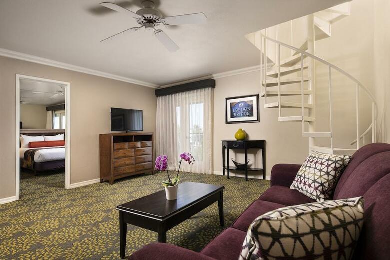 Hotel London Bridge Resort