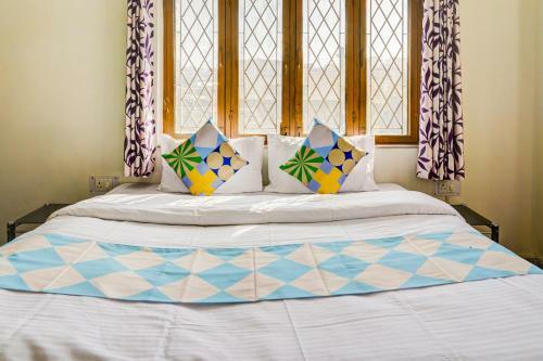 Hostal Oyo 77960 Hotel Arsh International