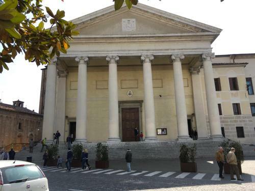 Apartamento Suite Latina - San Leonardo