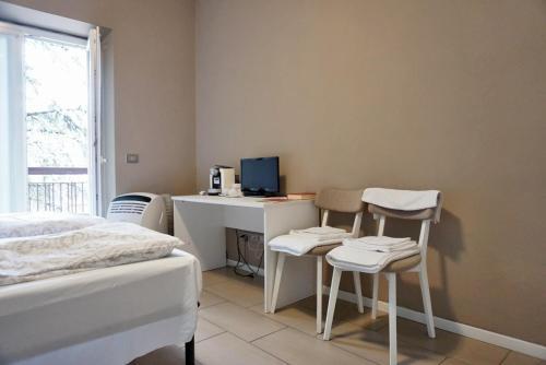 Hostal I Dodici Mesi Rooms&apartments