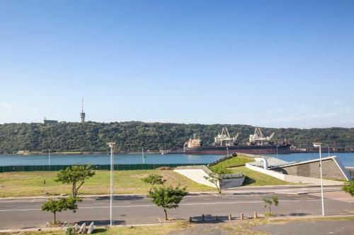 Apartamento Ushaka Waterfront - Spacious Sublime Stunner