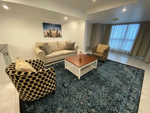 Bencorrum Self-catering Apartments