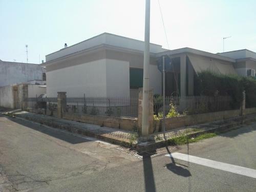 Redlands House