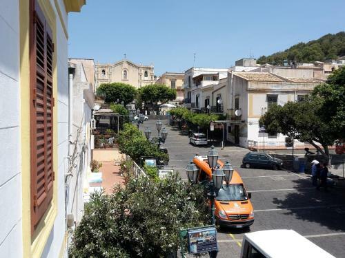 Usticatour Apartments And Villas