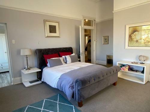 Hostal St. Annes Guest House