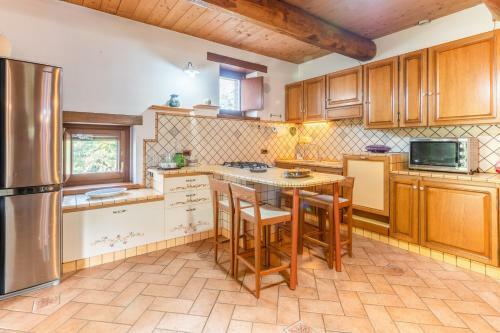 Villa Arcobaleno Apartment With Patio & Parking