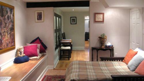 Executive Underground Apartment