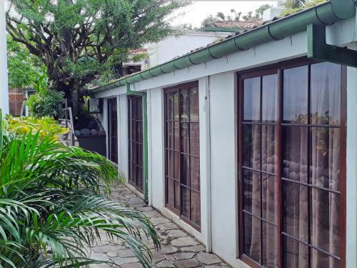 La Porta Plaza Hotel