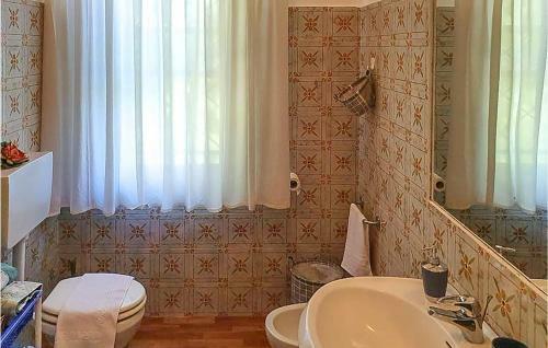 Beautiful Home In Pizzorne With 2 Bedrooms