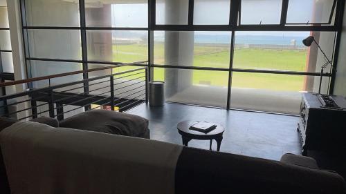 Luxury Beach Front Apartment On Canal - Spacious +
