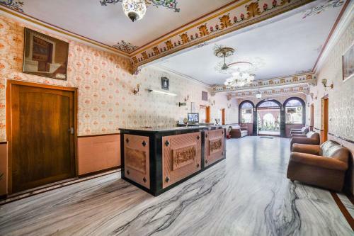 Oyo 19527 Hotel Babu Heritage