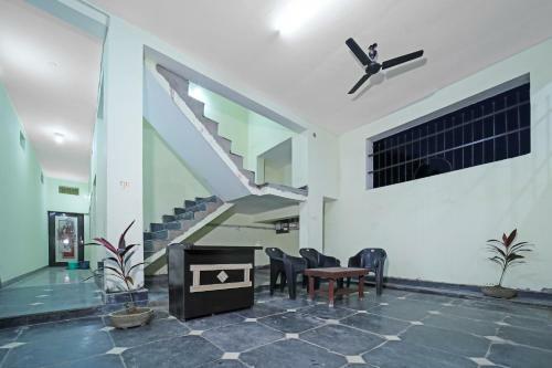 Spot On 84453 Hotel Amaira