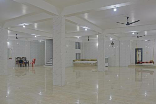 Spot On 81084 Hotel Sona