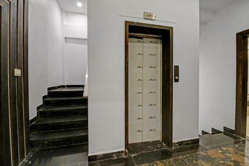 Oyo Flagship 86356 Hotel Four Petals