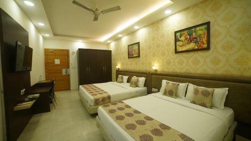 Hotel The Sheesham Tree, Bhopal