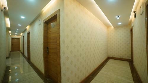 Hotel The Sheesham Tree, Bhopal