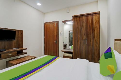 Treebo Trend Hotel Krishna Regency Gautam Nagar