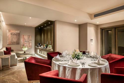 Hotel Vivanta Bhubaneswar Dn Square
