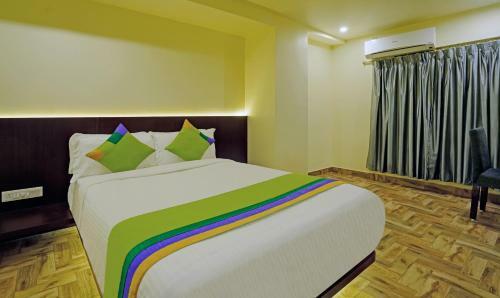 Treebo Trend Hotel Golden Nest Mastercanteen