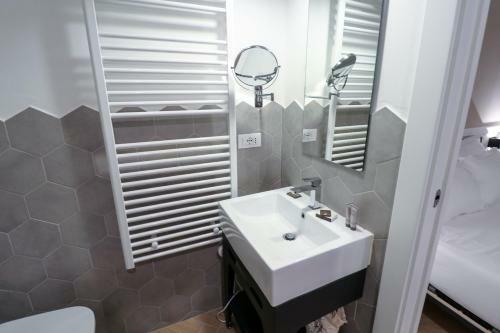 Hostal Elisabeth Boutique Rooms