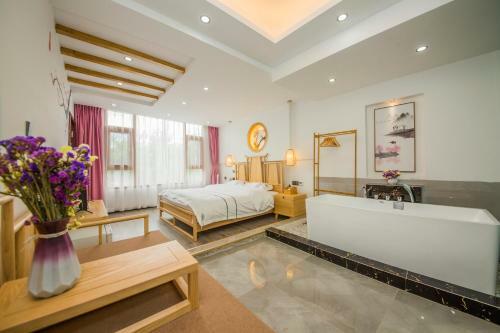 Lijiang Hanxia Inn
