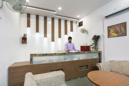 Hotel Capital O 62881 Viram