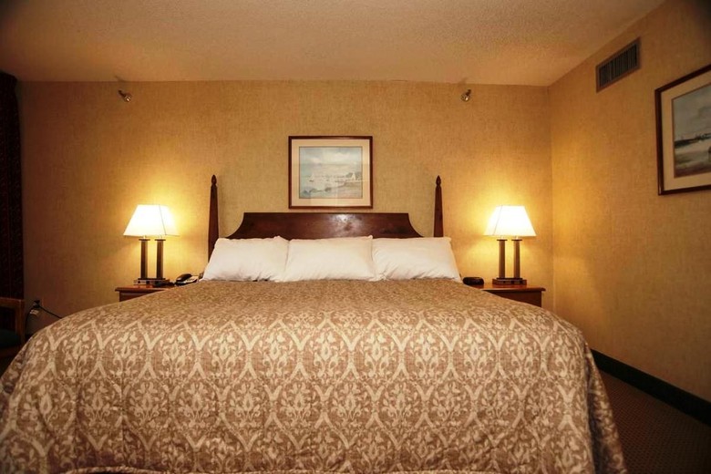 Hotel Commodores Inn