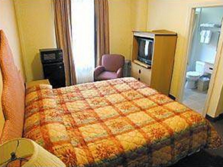 Layne Hotel