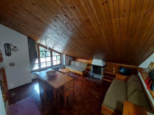 Apartamento Mansarda Condominio Royal