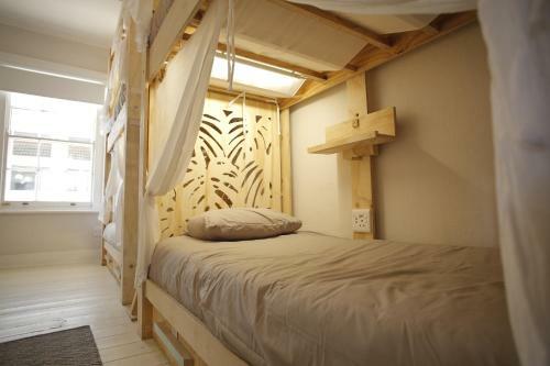 Hostal Moy Guesthouse