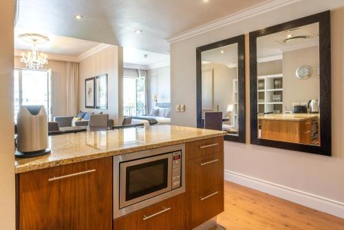 Apartamentos Cape Royale | Whosting