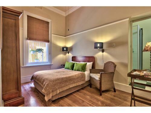 Hostal The Cape Colonial Guest House