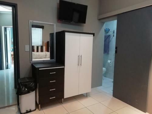 Hostal Gaia Guest House And Healing Hydro