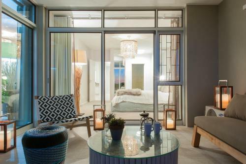 Dolphin Beach Luxury Apartment By Stadtgold