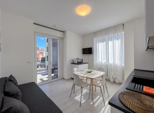 Apartamento Nuovo Bilocale In Centro Con Terrazzo E Posto Auto