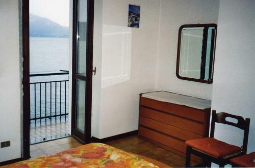 Casa In Riva Al Lago